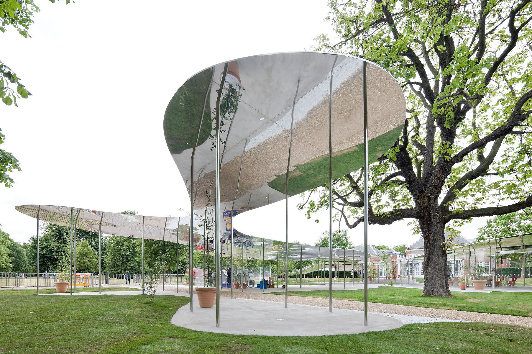 Serpentine Gallery Pavilion 2009 SANAA Iwan Baan